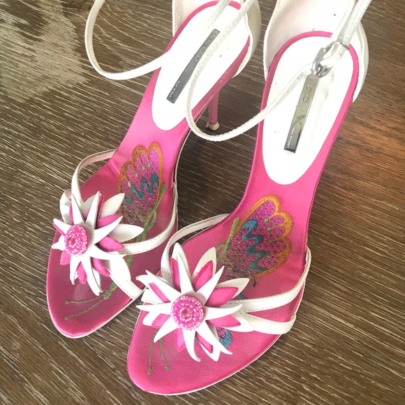 Aldo White Leather Strappy Sandal Heel Fuchsia Pink Silk Interior Lining Size 37 - Picture 1 of 7